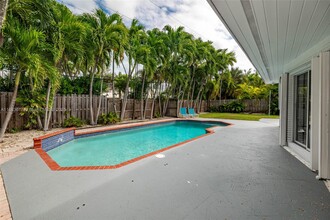 255 Ridgewood Rd in Key Biscayne, FL - Building Photo - Building Photo