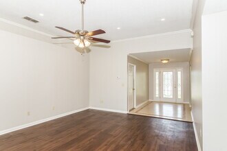 2077 Willesdon Dr W in Jacksonville, FL - Building Photo - Building Photo