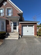 394 Hanover St, Unit 1 in Manchester, NH - Building Photo - Building Photo