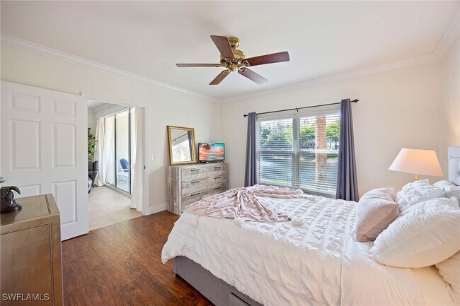 property at 5455 Worthington Ln
