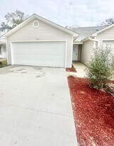947 Tray Dr in Fort Walton Beach, FL - Building Photo