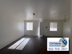 15952 Greyrock St in Victorville, CA - Building Photo - Building Photo