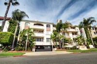 Building Photo - Darlington Apartments in Los Angeles, California