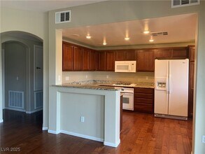 11830 Portina Dr, Unit 2031 in Las Vegas, NV - Building Photo - Building Photo