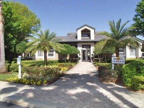 8800 Latrec Ave in Orlando, FL - Building Photo - Building Photo
