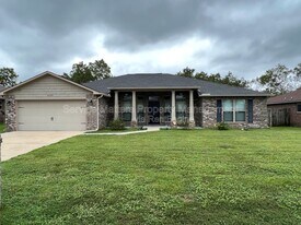 6175 Chester Dr in Pensacola, FL - Building Photo
