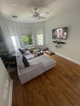 3321 W Pierce Ave in Chicago, IL - Building Photo - Building Photo
