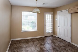 6719 Ross Manor Dr in Memphis, TN - Building Photo - Building Photo