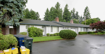 15237 NE Glisan St in Portland, OR - Building Photo