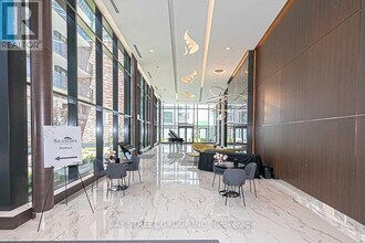 85-2085 McMahon Dr in Toronto, ON - Building Photo - Building Photo