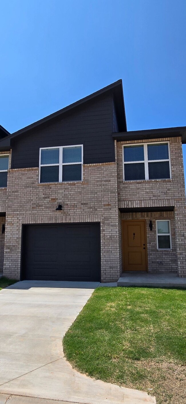 Reserve on 29th Townhomes in Oklahoma City, OK - Building Photo - Building Photo