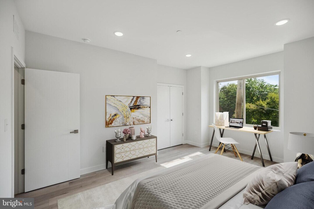 2218 N Marshall St-Unit -1 in Philadelphia, PA - Building Photo