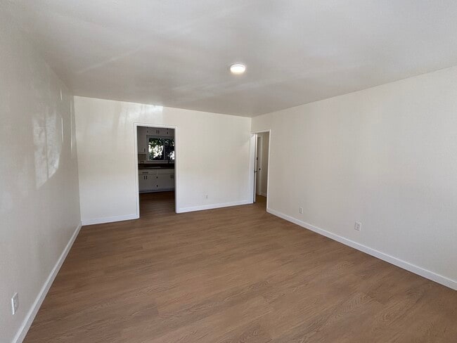 6817-6819 N Figueroa St in Los Angeles, CA - Building Photo - Building Photo