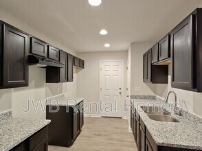 6110 Dunmire Ave in Jacksonville, FL - Building Photo - Building Photo