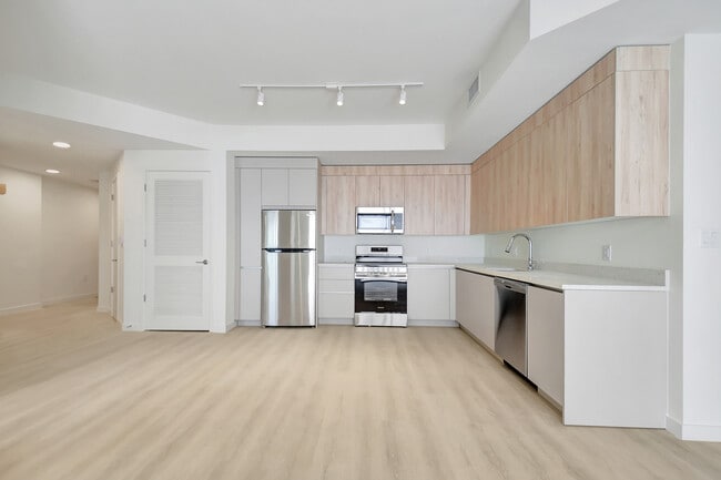 1211 17th Ave N, Unit C in Lake Worth Beach, FL - Building Photo - Building Photo