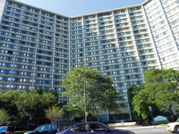 University Square - A Senior Community in Philadelphia, PA - Building Photo - Building Photo