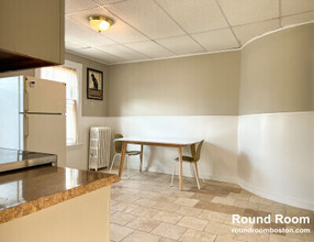 14 Smythe St, Unit 3 in Brookline, MA - Building Photo - Building Photo