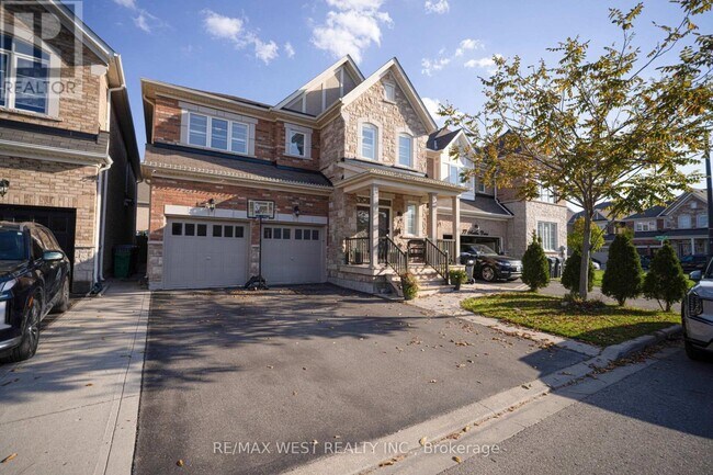 43 Swanton Rd in Brampton, ON - Building Photo - Building Photo