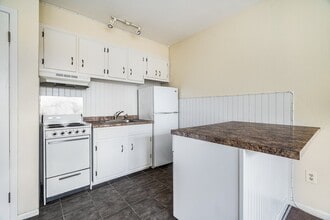 18 Fairfield Ave in Norwalk, CT - Building Photo - Building Photo