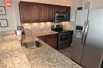 4501 NE 21st Ave in Fort Lauderdale, FL - Foto de edificio - Building Photo
