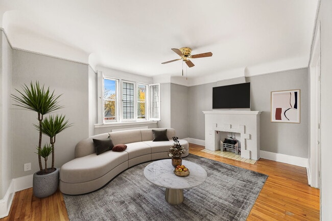 MacConnor Apartments in Ottawa, ON - Building Photo - Building Photo