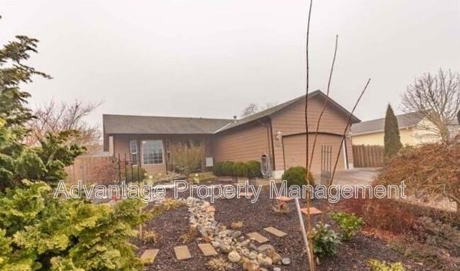 3122 30th Ave SE in Albany, OR - Building Photo - Building Photo