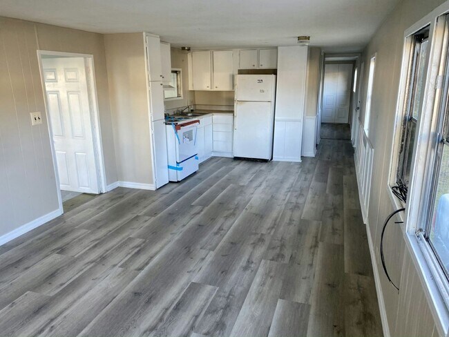 1910 Enterprise Ave in New Smyrna Beach, FL - Building Photo - Building Photo