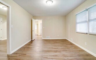 2930 Arrowood Dr in East Point, GA - Building Photo