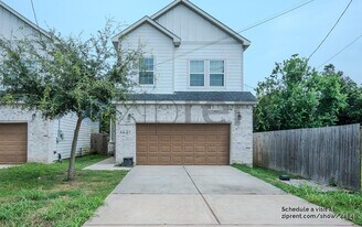 4521 Clover St in Houston, TX - Building Photo