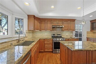 1430 N Maple St in Burbank, CA - Building Photo - Building Photo