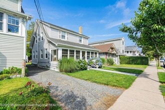 57 Ocean Ave in Manasquan, NJ - Building Photo - Building Photo