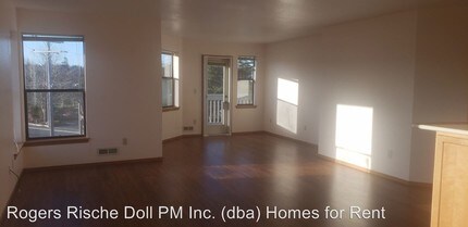 651 SE Bayshore Dr-Unit -Unit B305 in Oak Harbor, WA - Building Photo - Building Photo