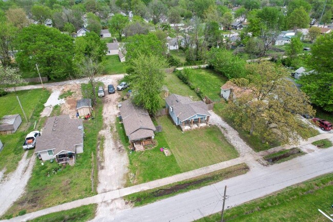 1711 W Florida St in Springfield, MO - Building Photo - Building Photo