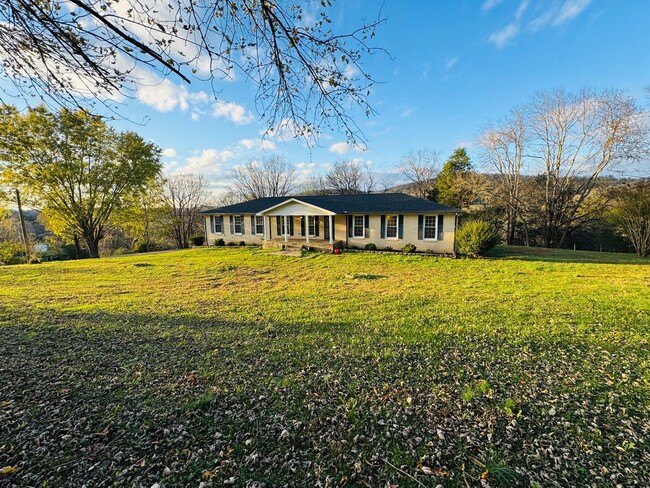 226 Pigeon Roost Rd in Watertown, TN - Foto de edificio - Building Photo