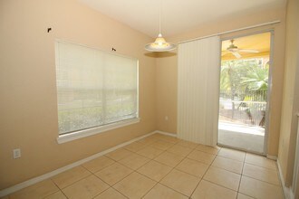5029 City St-Unit -1 in Orlando, FL - Foto de edificio - Building Photo