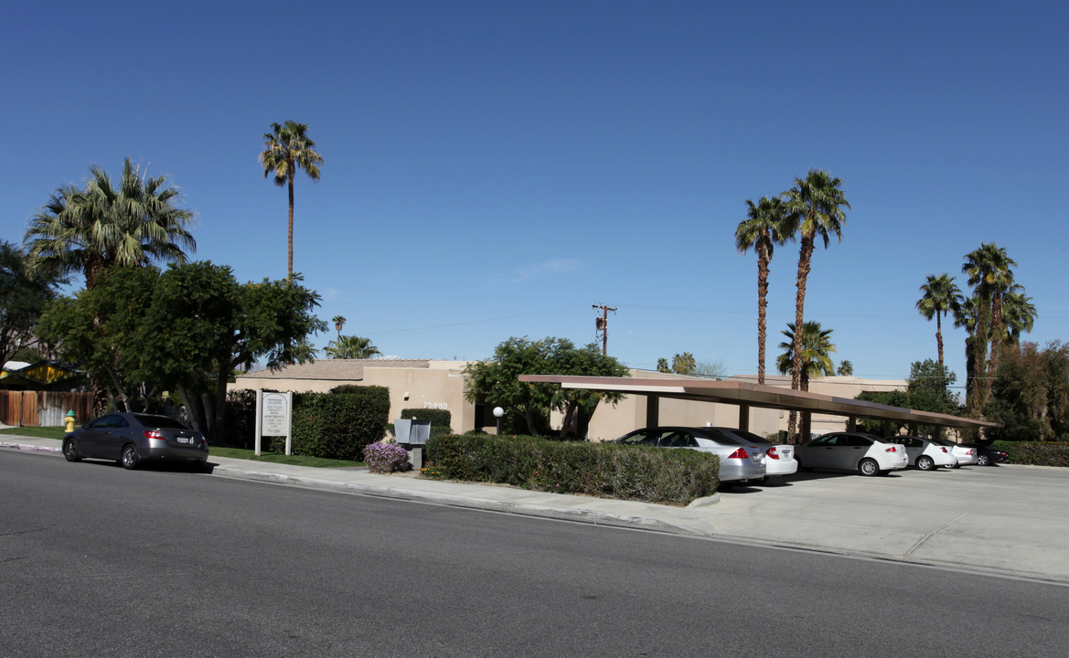 Shadow Mountain Patio Apartments in Palm Desert, CA - Building Photo