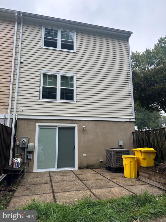 property at 1848 Foxdale Ct