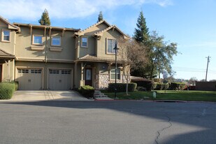 7320 Orchard Cir in Penryn, CA - Building Photo