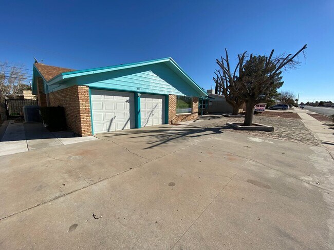property at 3328 Wedgewood Dr
