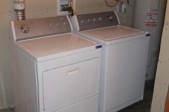 3444 Midvale Dr in Janesville, WI - Foto de edificio - Building Photo