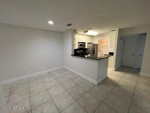 7701 Timberlin Park Blvd in Jacksonville, FL - Building Photo - Building Photo