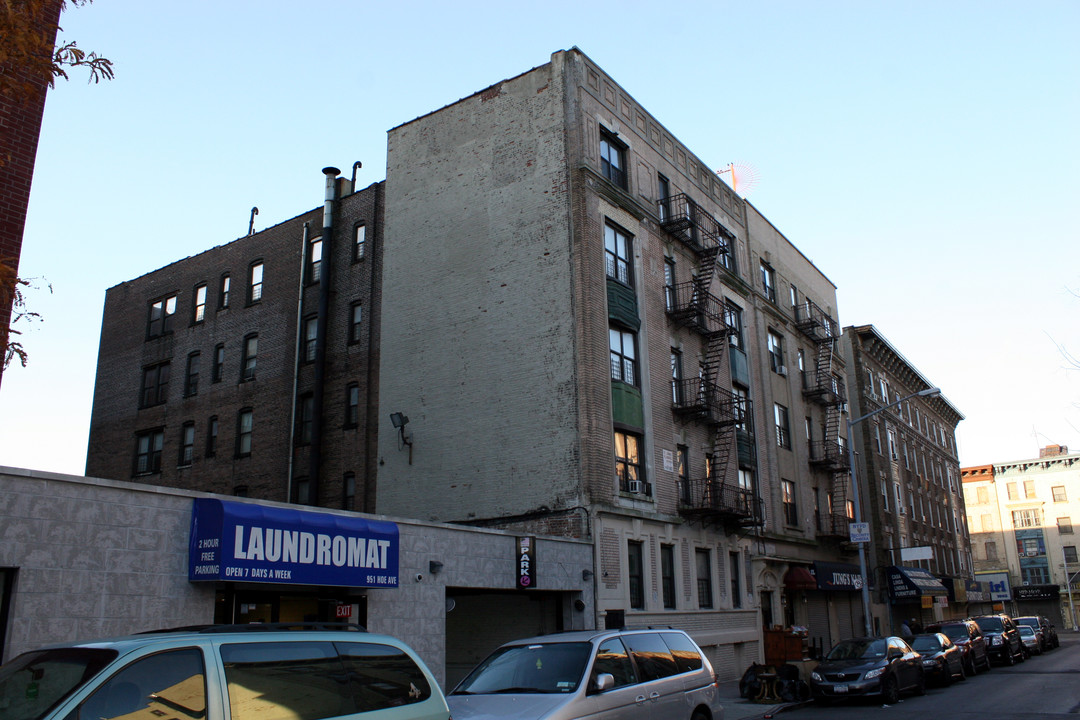 952 Aldus St in Bronx, NY - Foto de edificio