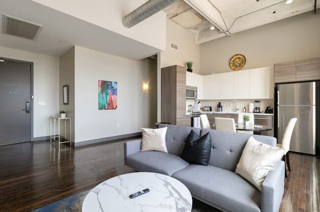 500 S Ervay St in Dallas, TX - Foto de edificio - Building Photo