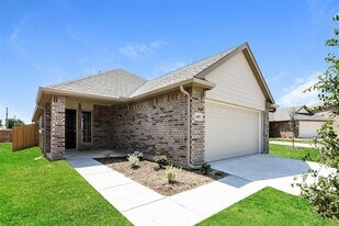 1405 Mark Ln in Ennis, TX - Building Photo