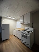 867 E Academy Ave in Tulare, CA - Building Photo - Building Photo