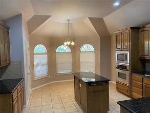 10325 Flat Creek Trail in McKinney, TX - Building Photo - Building Photo