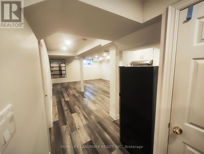 property at 5 Southvale Dr
