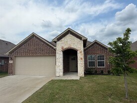 802 Ransom Wy in Greenville, TX - Building Photo