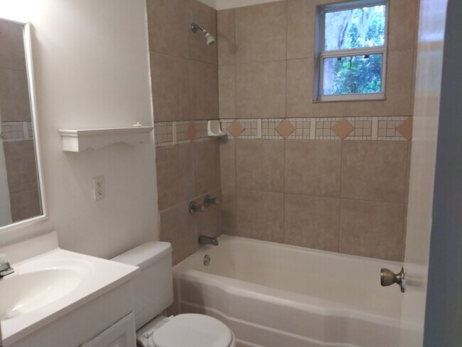 521 S Crest Ave in Clearwater, FL - Building Photo - Building Photo