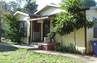 2318-2322 Moss Ave in Los Angeles, CA - Foto de edificio